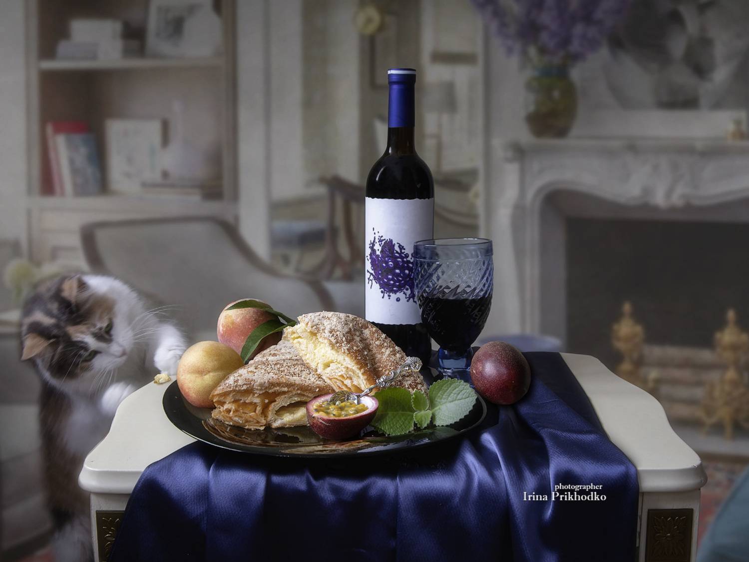 натюрморт, штрудель, еда, напитки. ежевичное вино, кошка, домашние питомцы, Приходько Ирина