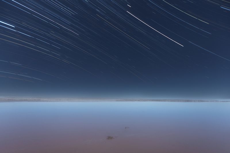 Бесконечное движение над озером фото превью