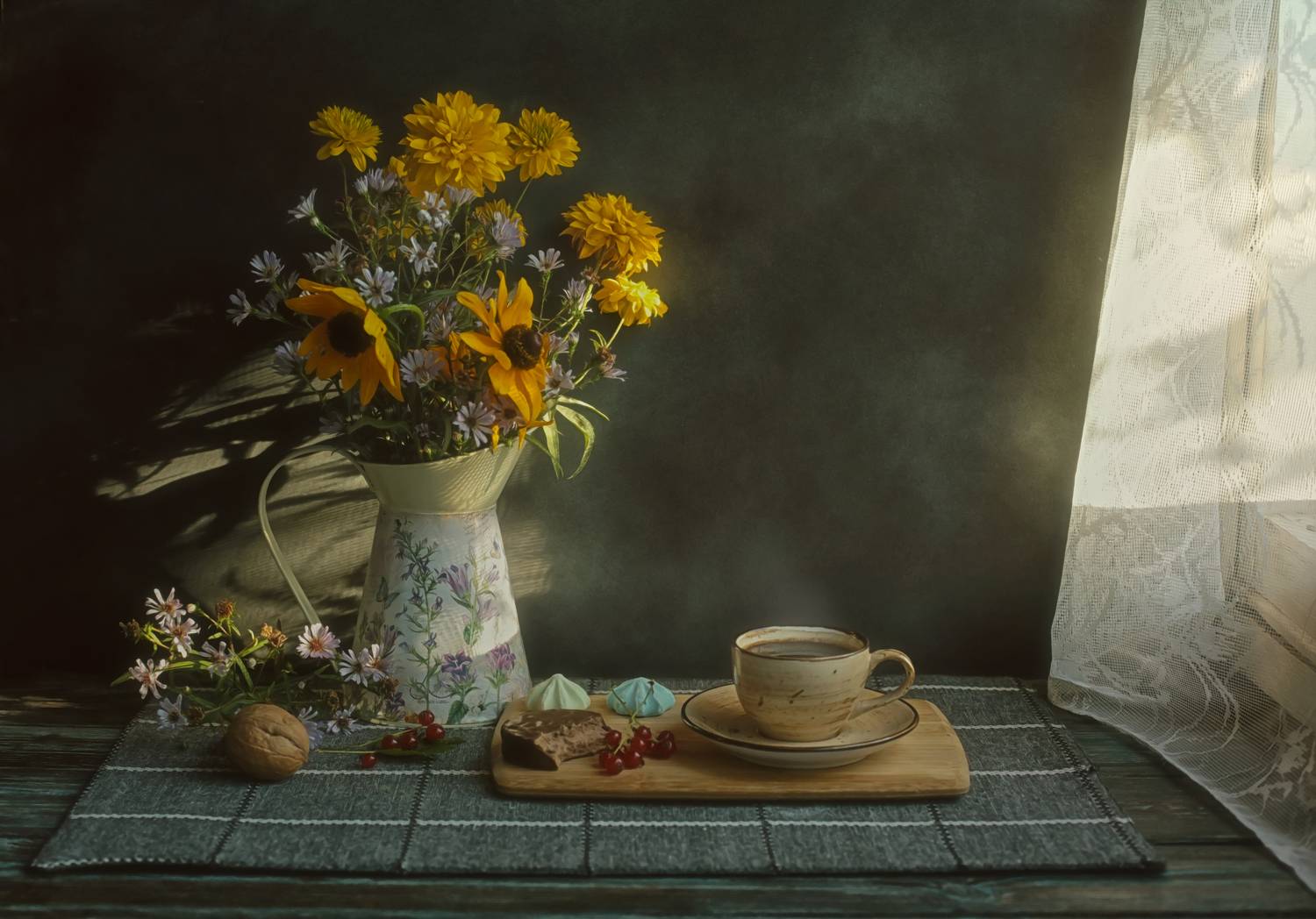 утренний свет, flowers, coffee, still life, drink, aroma, delicious, цветы, кофе, натюрморт, напиток, аромат, вкусно, букет цветов, чашка кофе, Стасов Виталий