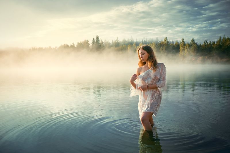 Туман Озеро Девушка Утро Дарья фото превью