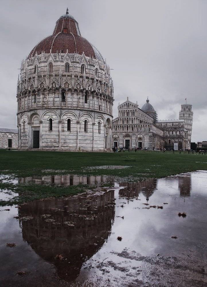 Архитектура, Башня, Вода, Дождь, Лужа, Отражение, Пиза, Пизанская башня, Путешествие, Туризм, ALLA SOKOLOVA