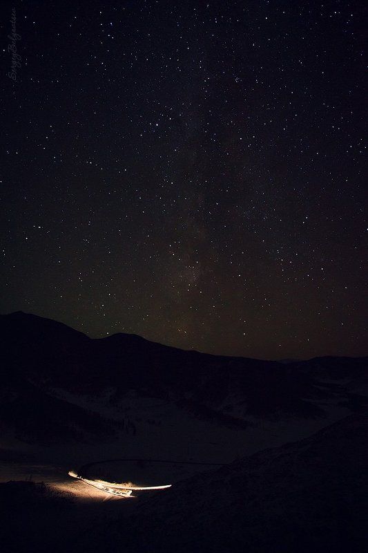 горный, Алтай, перевал, Чике-Таман, Чуйский тракт, Онгудайский, район, горы, небо, ночь, звёзды, Млечный путь Над Чике-Таманом фото превью