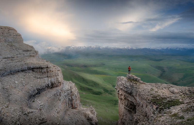 приэльбрусье, горы, россия, кабардино-балкария Один на один... фото превью