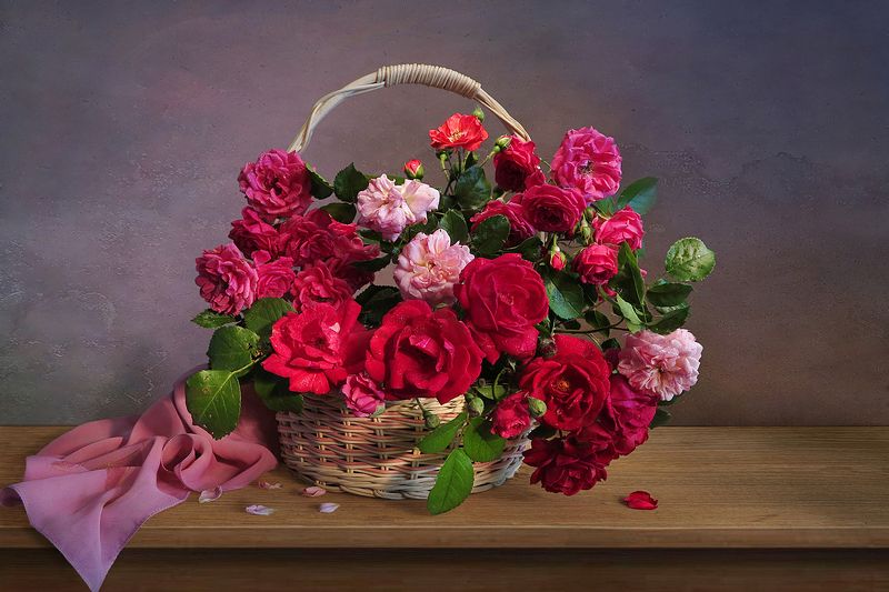 натюрморт,корзина,розы Розы фото превью