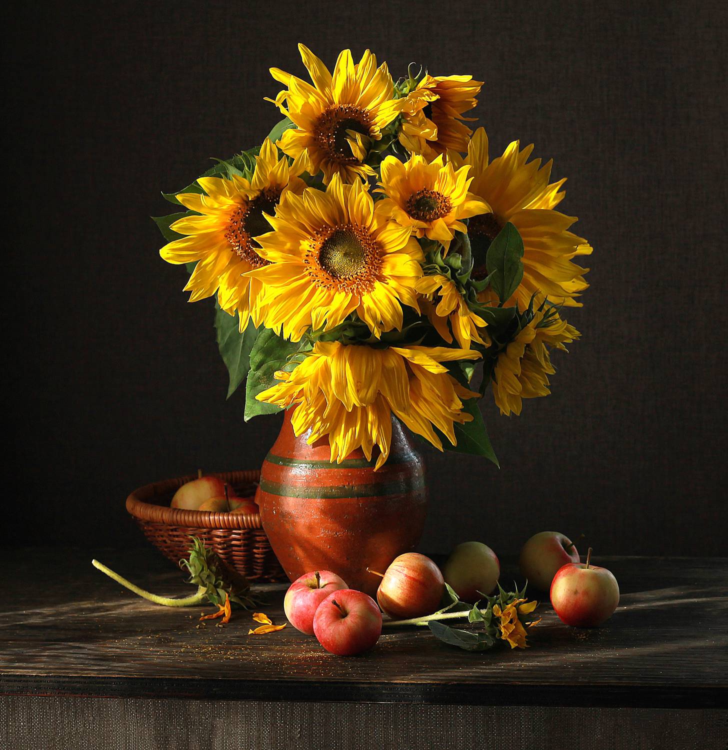 натюрморт, фотонатюрморт, лето, still life, stillifefoto, художественное фото, фотохудожник, наталья казанцева, подсолнухи, цветочный натюрморт, букет, яблоки, Наталья Казанцева