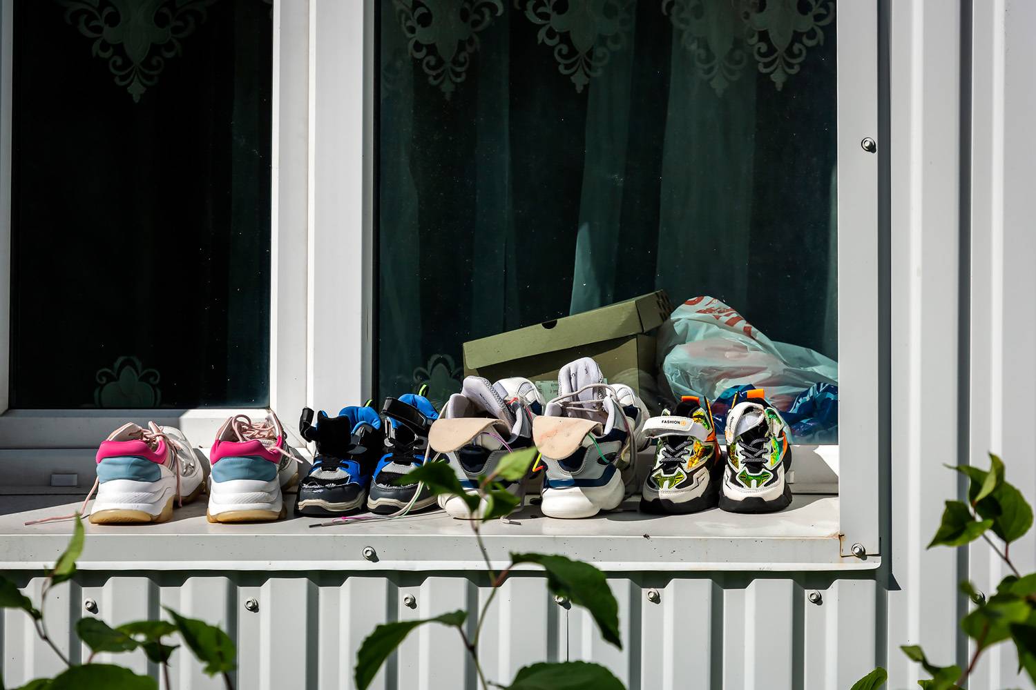 лето, окно, обувь,, Дмитрий Уткин