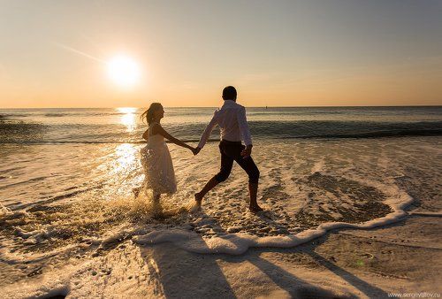 В волнах прибоя