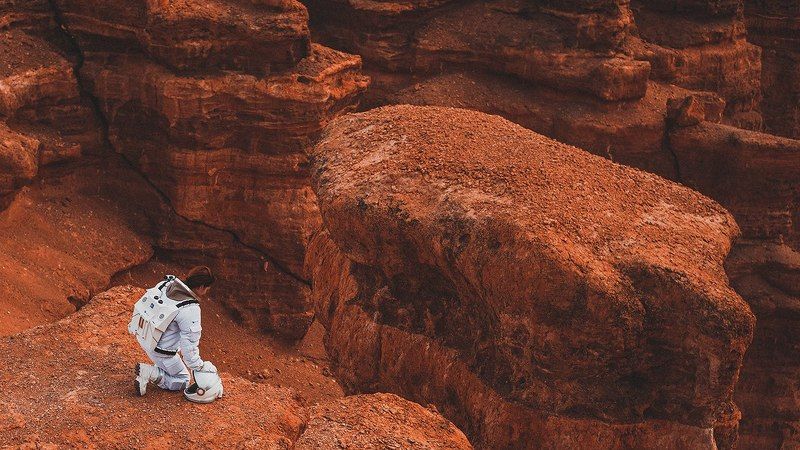 foto, photografer, space, mars, planet, скафандр, модель, девушка, фантастика, космос, красная планета, nikon Красная планета фото превью