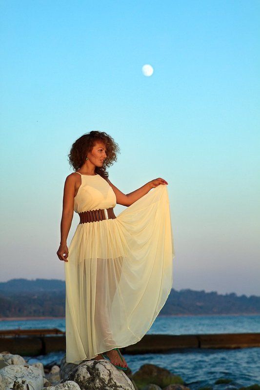 У САМОГО СИНЕГО МОРЯ фото превью