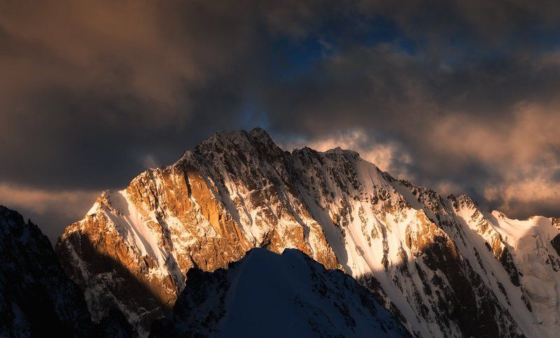 Утро в горах, восхождение фото превью