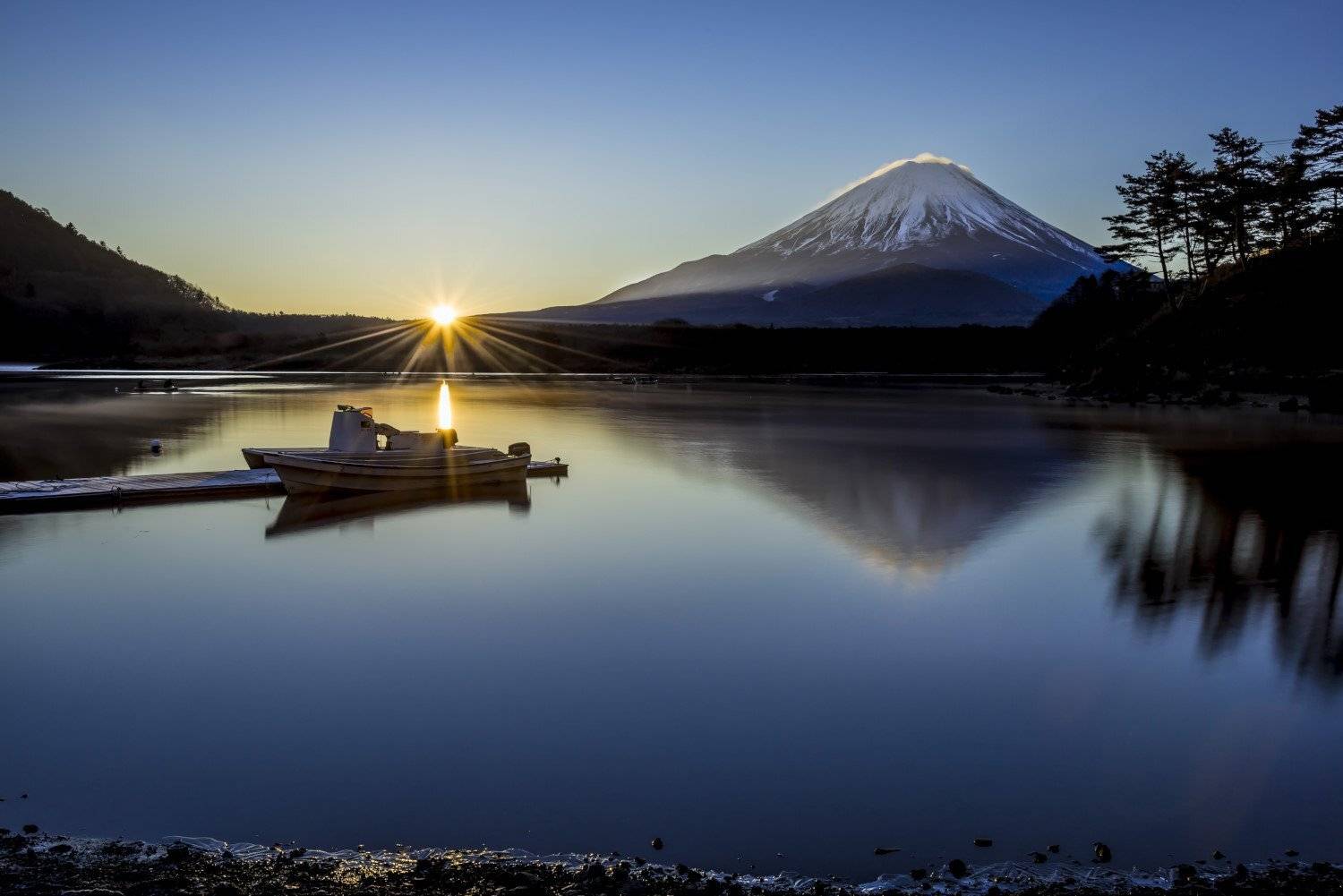 Fuji,mountain,Japan,sunrise,lake,water,reflection,boat,tree,snow,winter,blue,sunshine,, Takashi