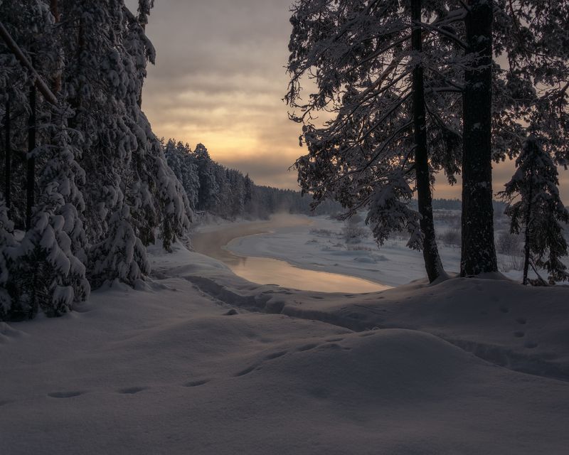 Сумерки на берегах Белой.. фото превью