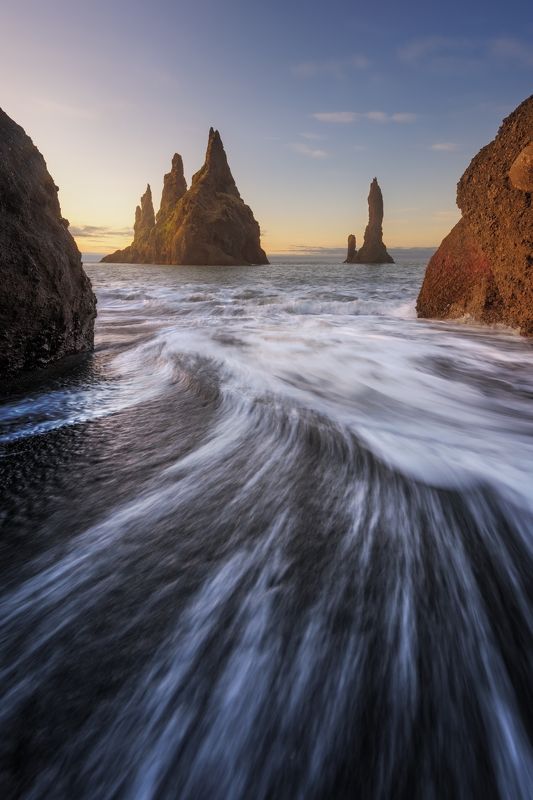 iceland, morning, sunrise, sunset, water, landscape, mood, light, sky, cloud, birds, troll, seascape Morning of Trolls фото превью