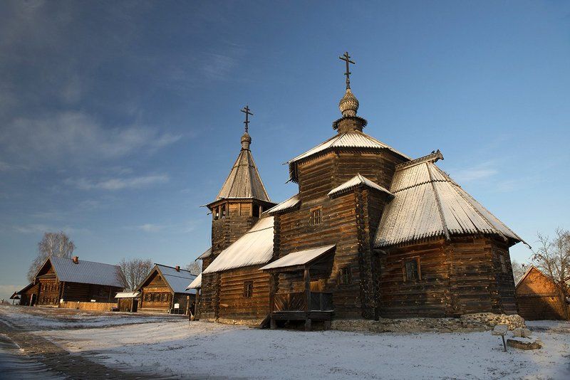 храм, дерево, церковь, изба, бревенчатый Деревянный храм фото превью