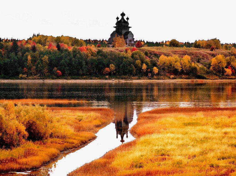 Владимирская церковь на реке Онега. фото превью