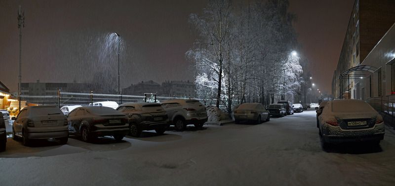 ночь,снег. А снег идет,а снег идет.. фото превью