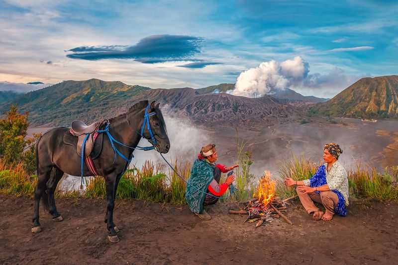 Warming up before going to work фото превью
