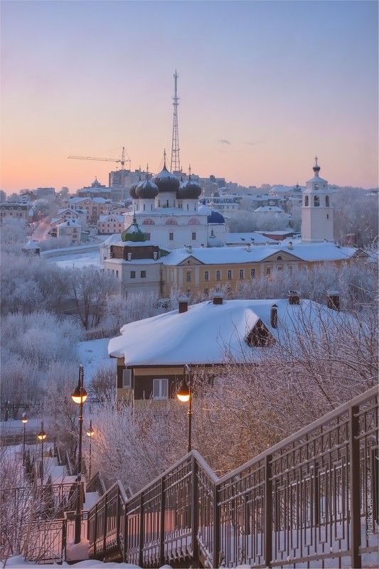 город, зима, вятка, виды, трифонов, монастырь, рассветная, лестница, краски Зима в губернском городе фото превью