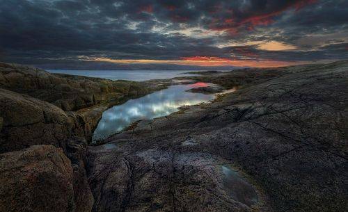 Скалистый берег