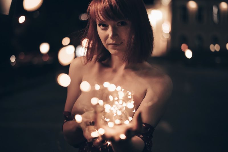 гирлянда, боке, ночные огни, ню, ночь, грудь ночная прогулка фото превью