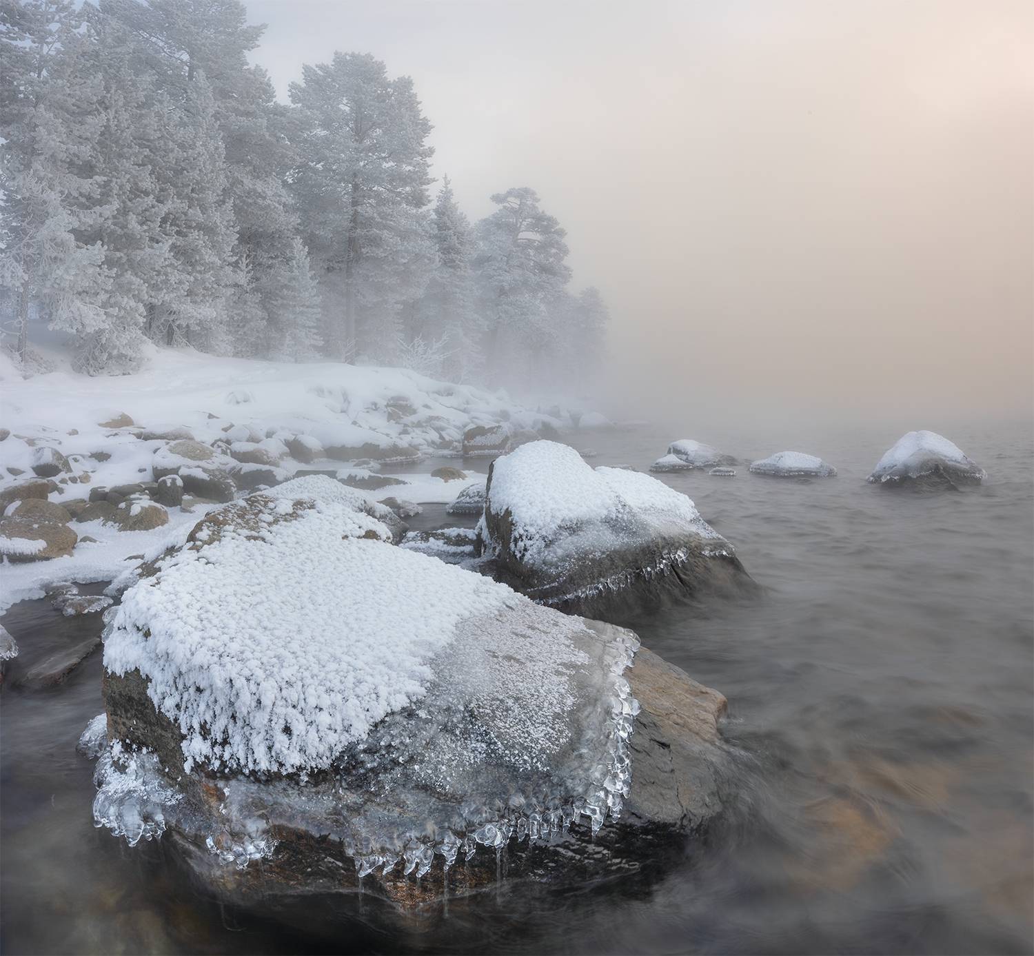 зима мороз вечер иней туман камни сосульки, Сергей Буторин