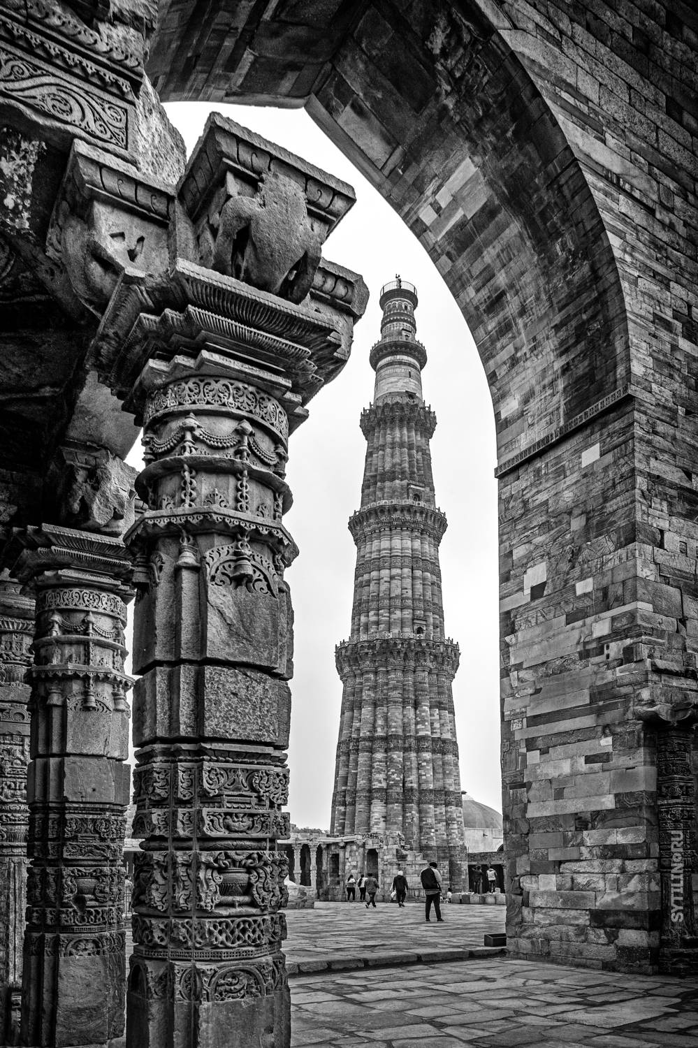 Кутб-Минар, минарет, юнеско, дели, индия, путешествие, достопримечательность, Qutb Minar, тур, экскурсия, архитектура, древний, кирпичный,, Сытилин Павел