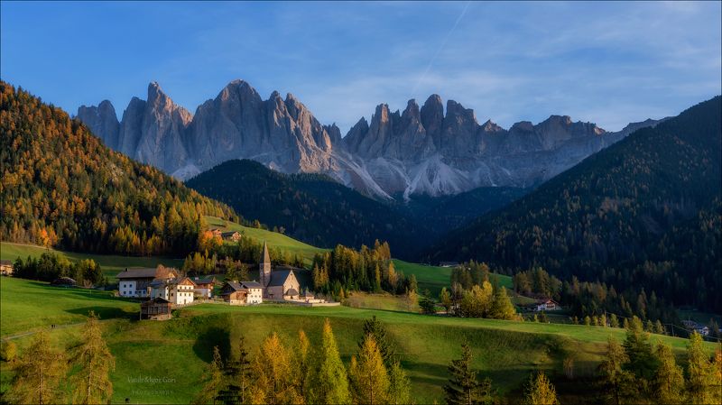 доломитовые альпы,santa maddalena,деревня,val di funes,осень,odle,италия,alps,ranui,san giovanni,церквушка,hills,mountain Одле крупным планом - 2 фото превью
