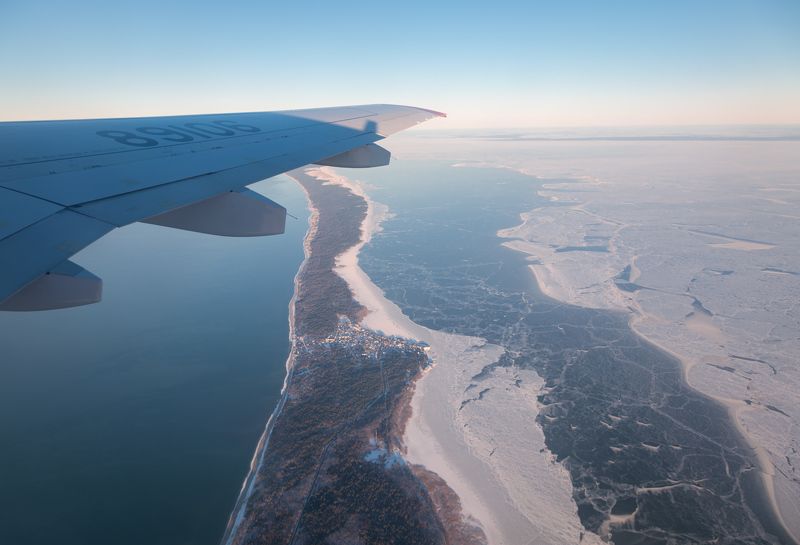 под крылом самолета ... Куршская коса фото превью