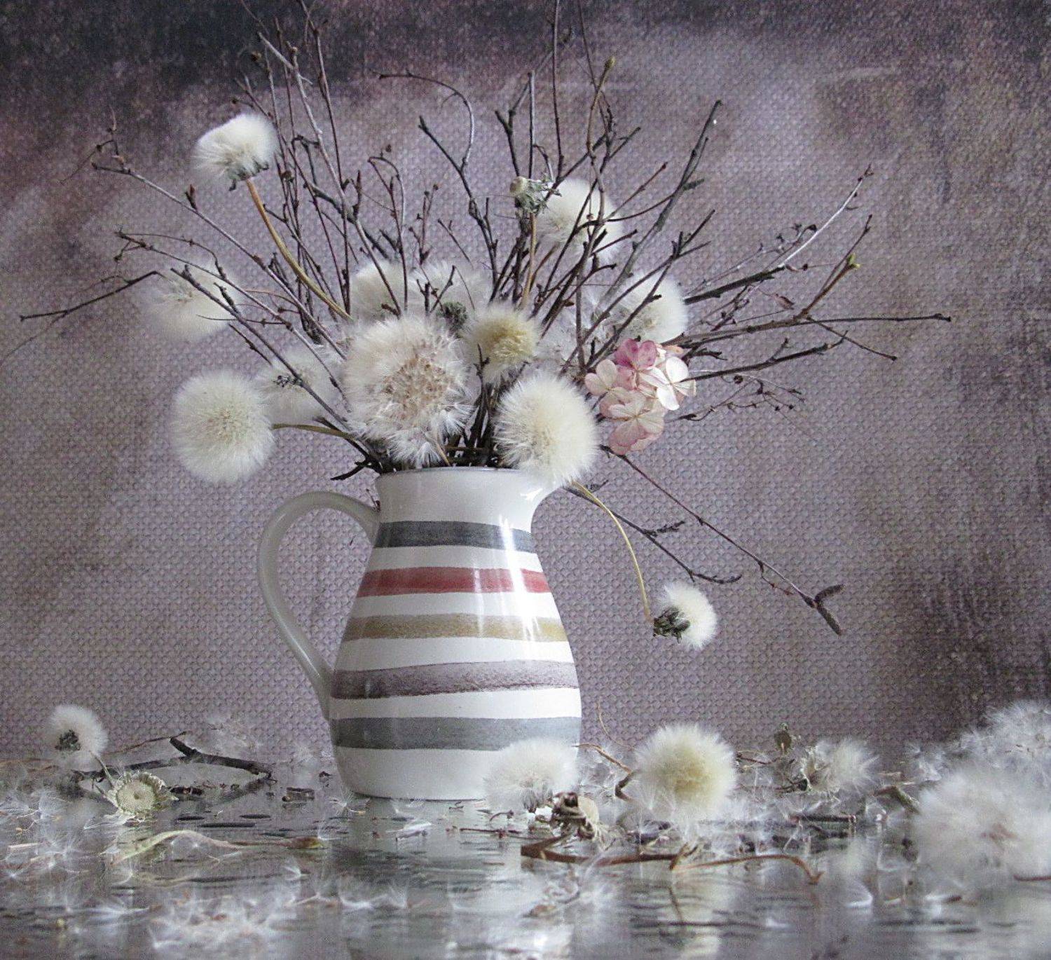 одуванчики, ветки, гортензия, сухоцветы, Наталия Тихомирова