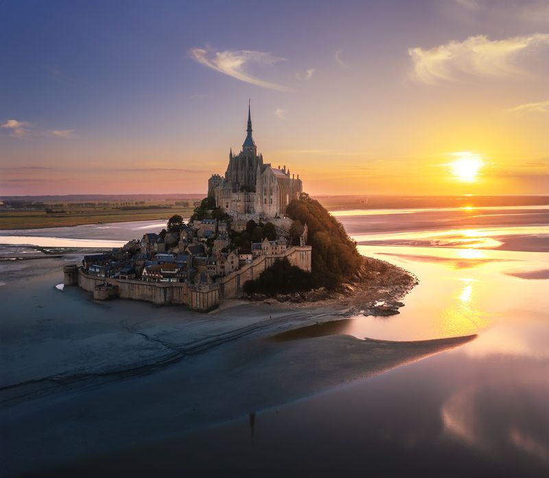 Солнце над замком фото превью