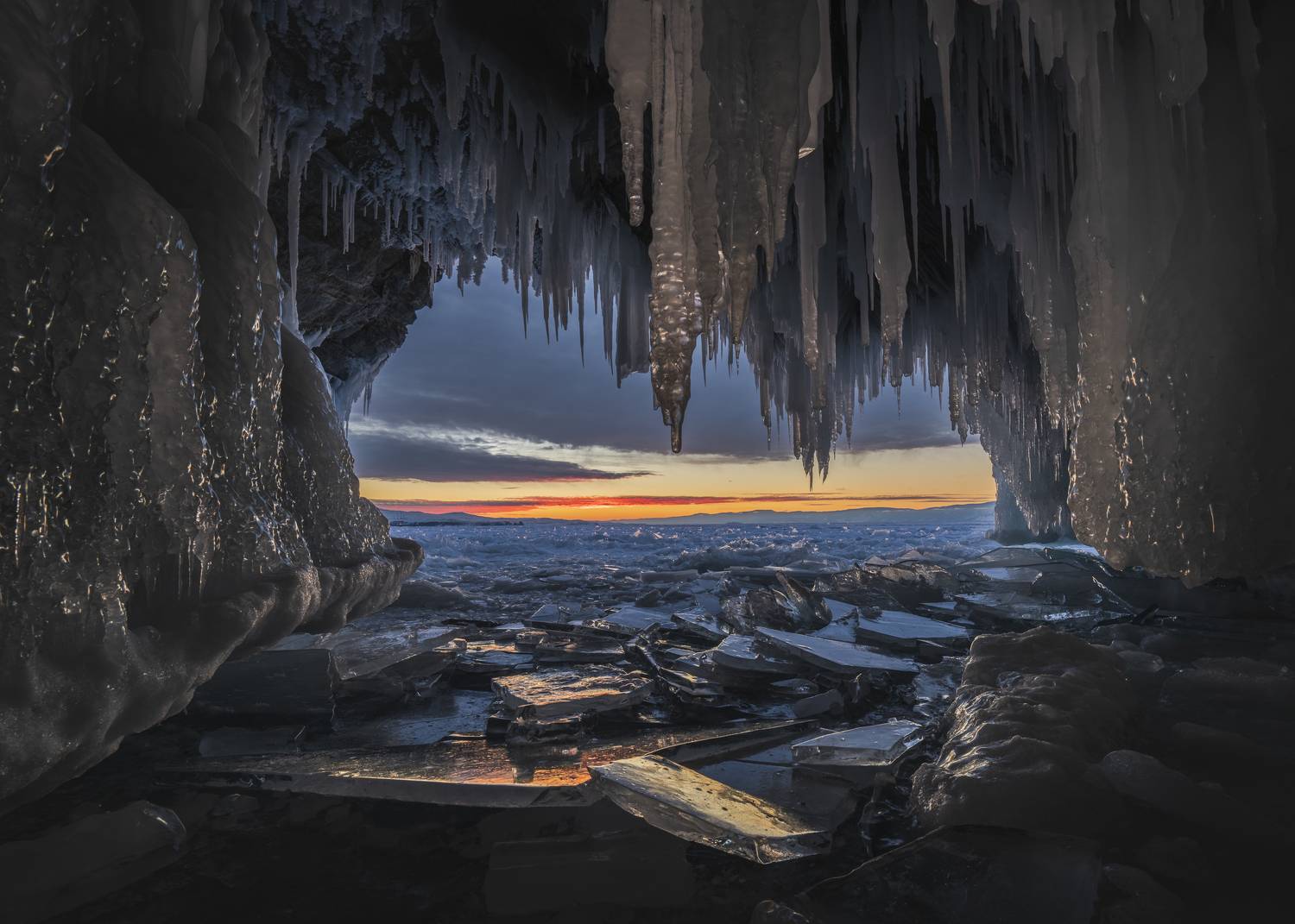 байкал, пейзаж, зима, лед, сосульки, Mikhail Ioannisian