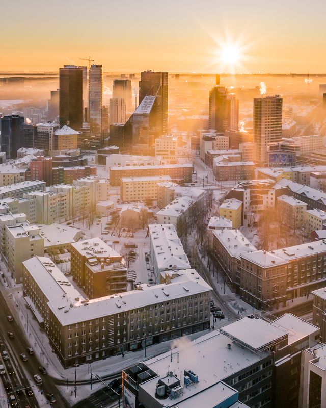 #visitestonia #tallinn #tallinngram #dronephotography #dronelife #dronepilot #dji #droneoftheday #cityscapes #skyline #sunset #sunsetlovers #sunsetphotography #cityskyline #beautifuldestinations #rooftops #traveldestination #highabove #snow #winterscape # --- фото превью