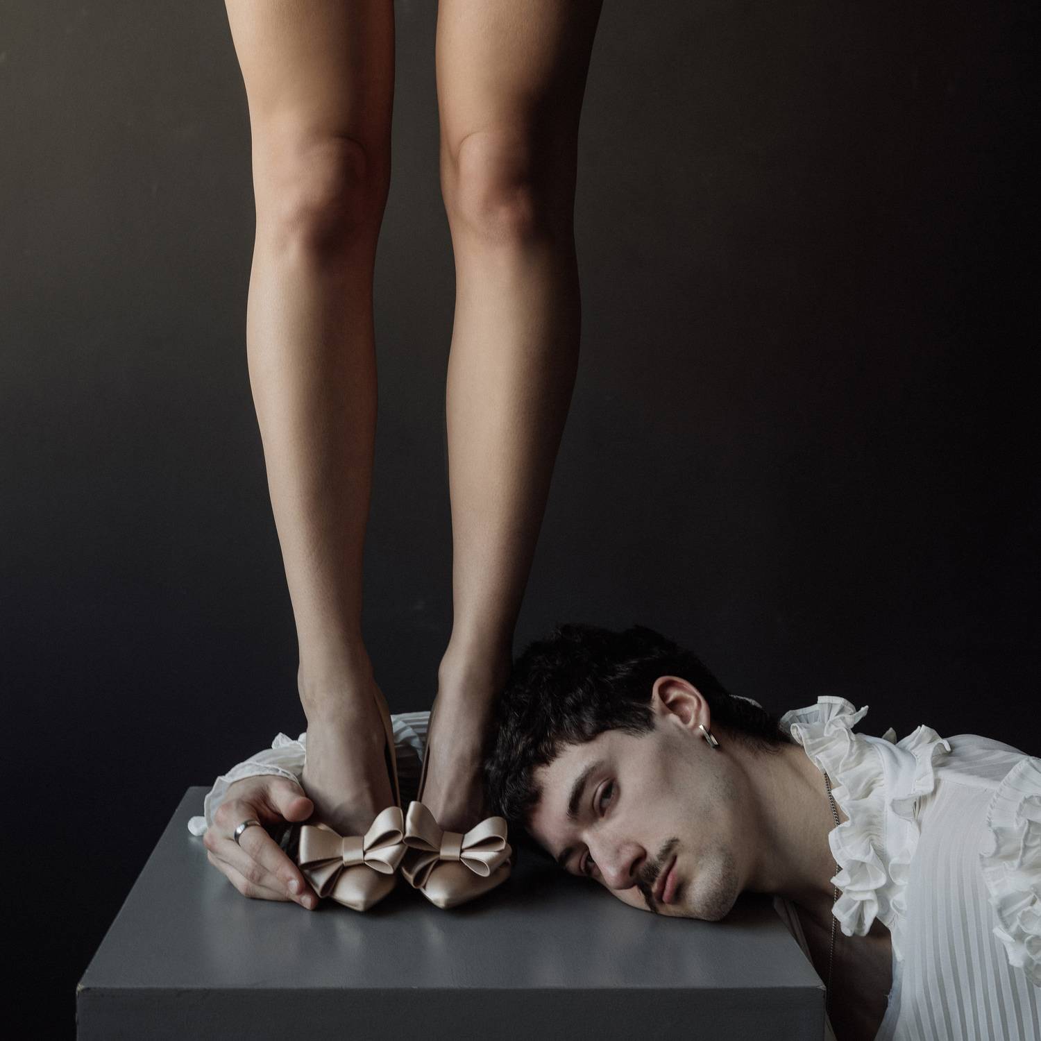 портрет, ноги, мужской портрет, художественный портрет, золушка, Антон Блохин