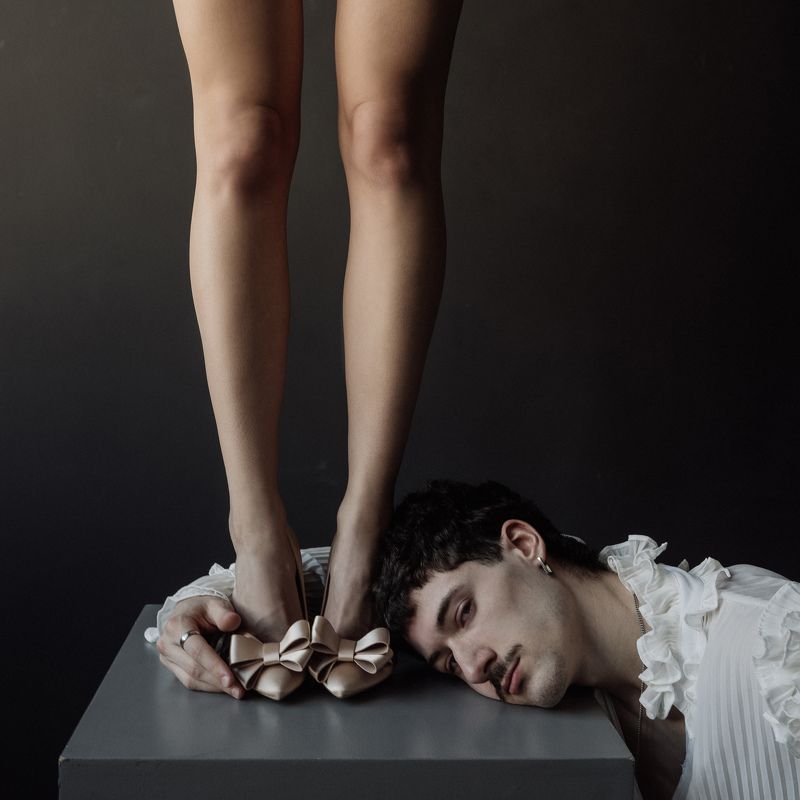 портрет, ноги, мужской портрет, художественный портрет, золушка Золушка фото превью