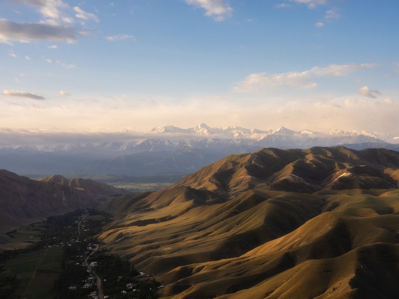 Изгибы. Туя-Муюн. Кыргызстан. фото превью