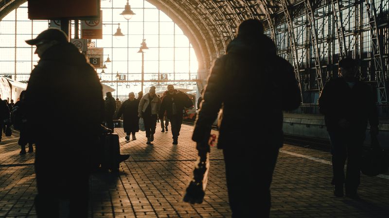 На вокзале фото превью