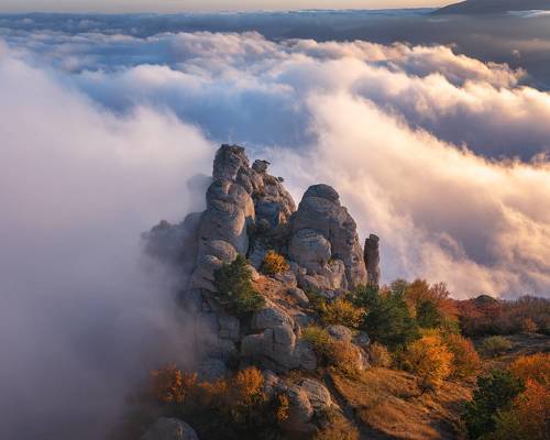 Там за облаками
