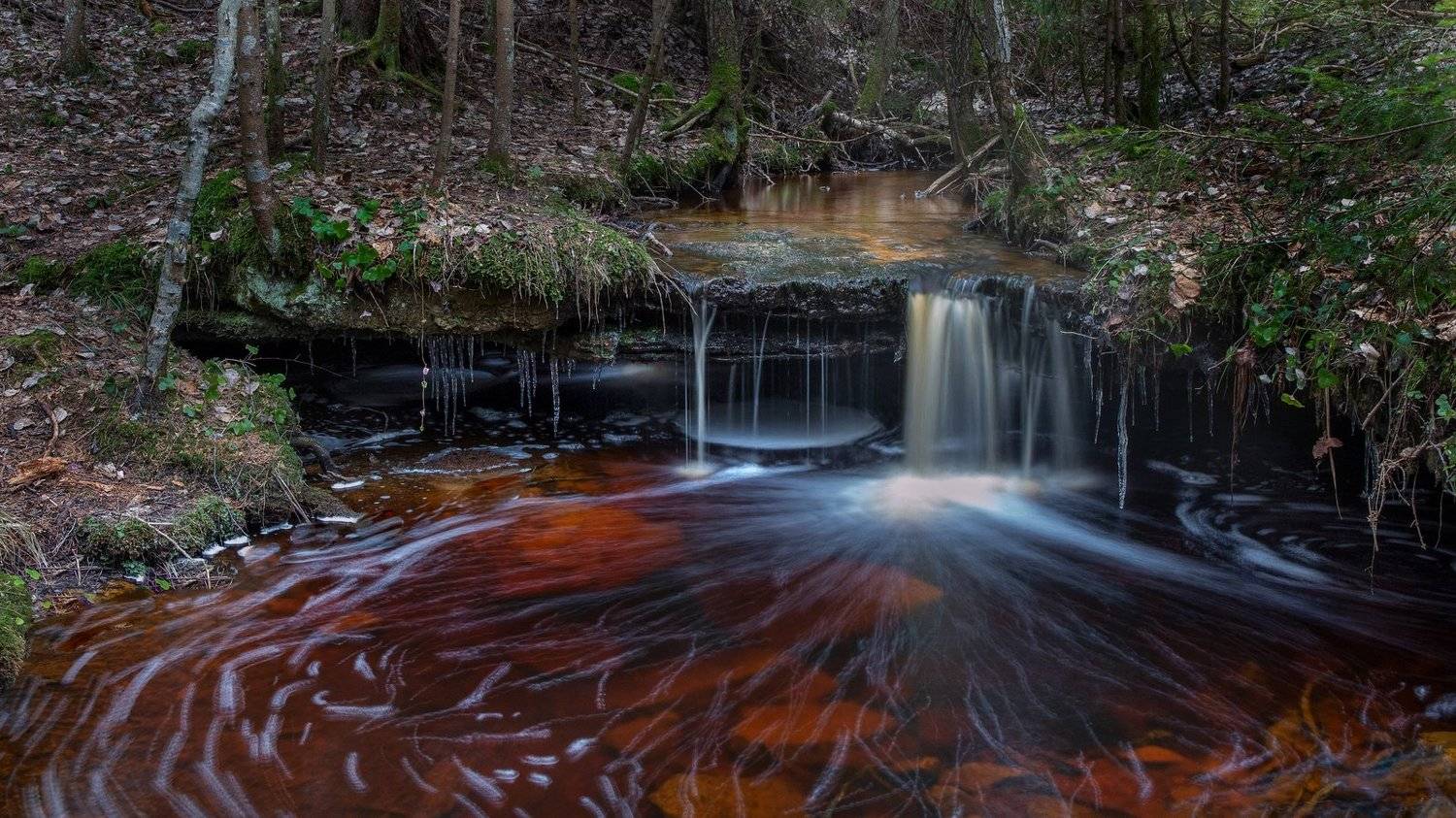 waterfall, Spundiņ&scaron; Vilnis