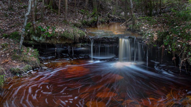 waterfall Oļupītes waterfall, Latvia фото превью