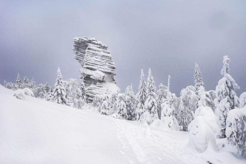 помяненный камень, колчимский камень, зимний пейзаж, закат, северный урал, рассвет, утро Помяненный камень фото превью