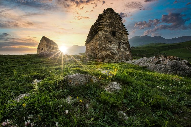 Кавказ, Осетия, Цмити Склепы Цмити фото превью