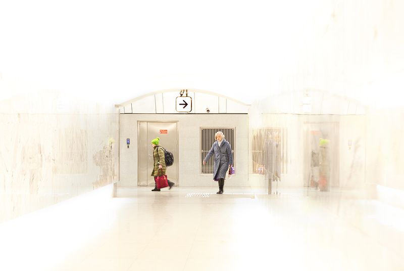 городские картинки, метро, стрит фото, пассажиры В Метро фото превью