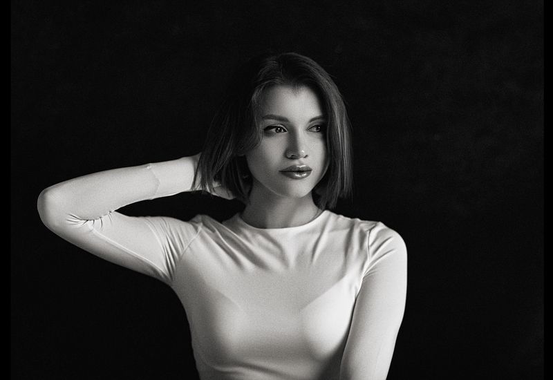 девушка,жанр,портрет,фотография,модель,арт,portrait,photography, middle,nature,soul,свет,girl,canon 35mm, woman,monochome,ню,гламур Anna фото превью