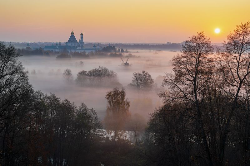 Октябрьское утро фото превью
