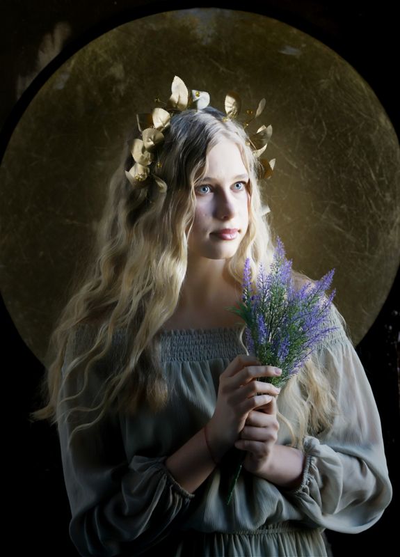 Девушка цветы портрет юная   фото превью