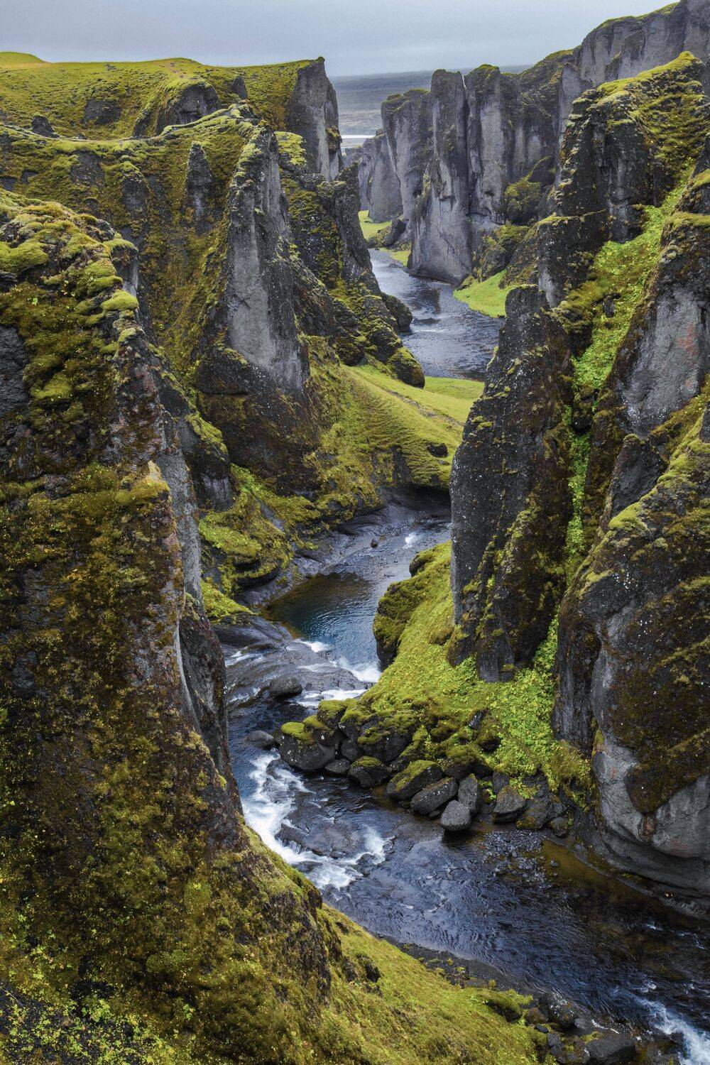 , Kriszti&aacute;n Z&aacute;mb&oacute;