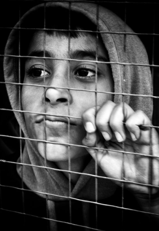 Waiting for hope. Constant pain фото превью