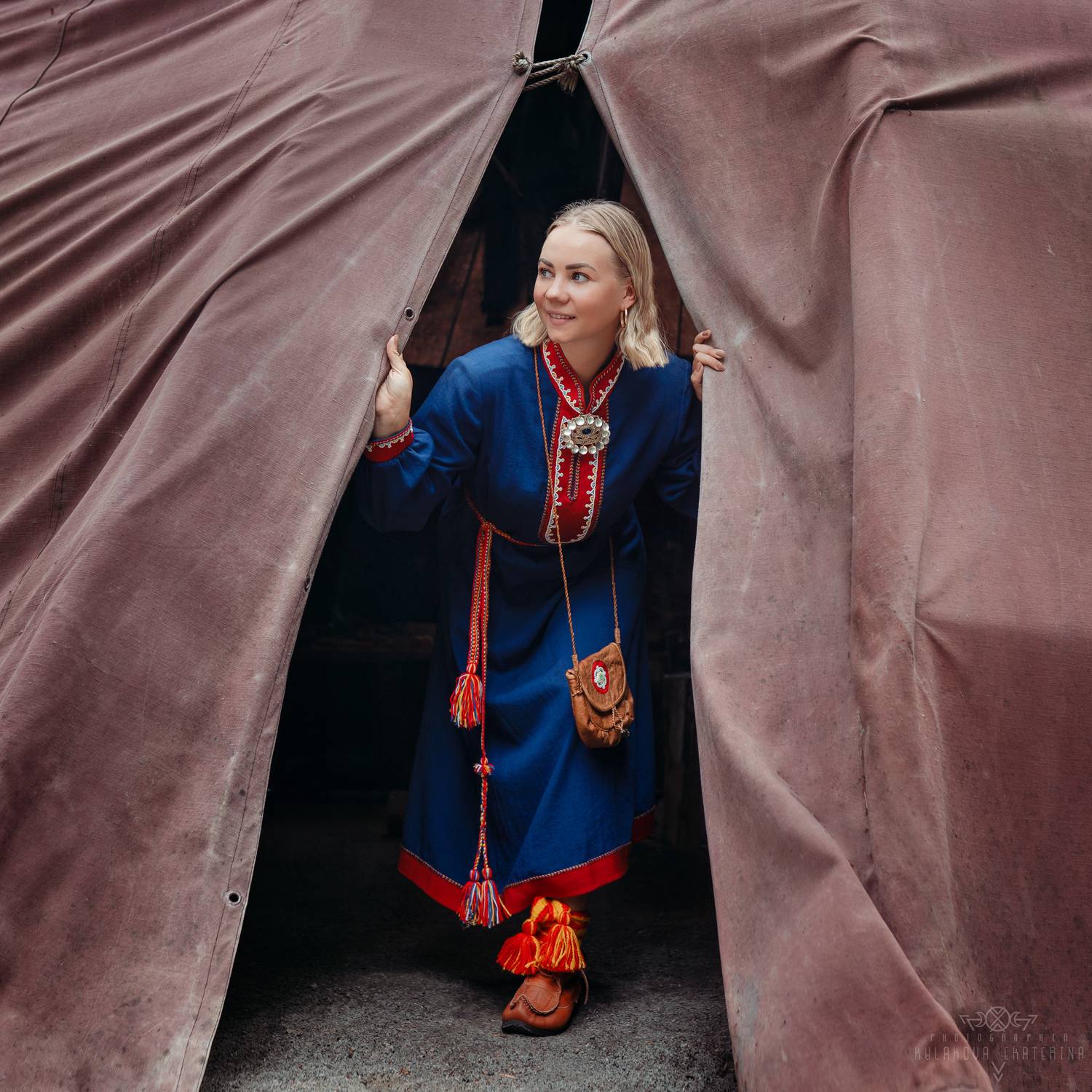 саамы, чум, традиции, культура, народы, народный костюм, девушка, север, Кулакова Екатерина