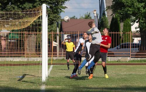 За секунду до гола.