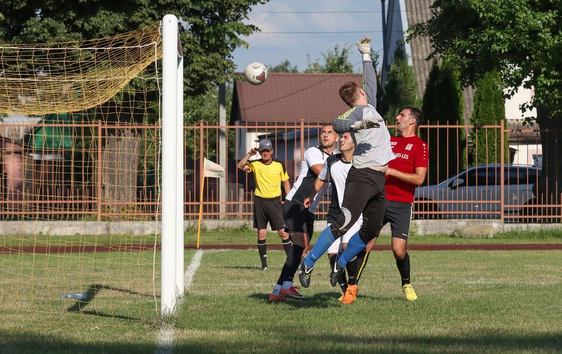 спорт, футбол, игра, Мамоново, стадион, фотография, судья, Россия, Свирин Вадим, ворота, 2022, sport, football, game, Mamonovo, stadium, photography, referee, Russia, Vadim Svirin, gate За секунду до гола. фото превью